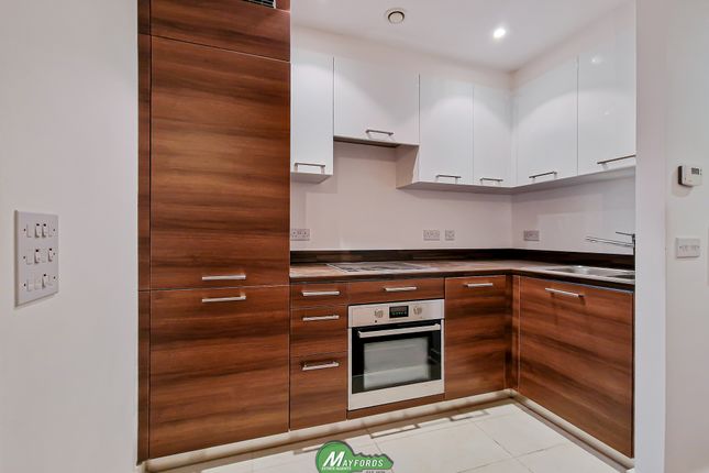 Large Studio Flat For Sale