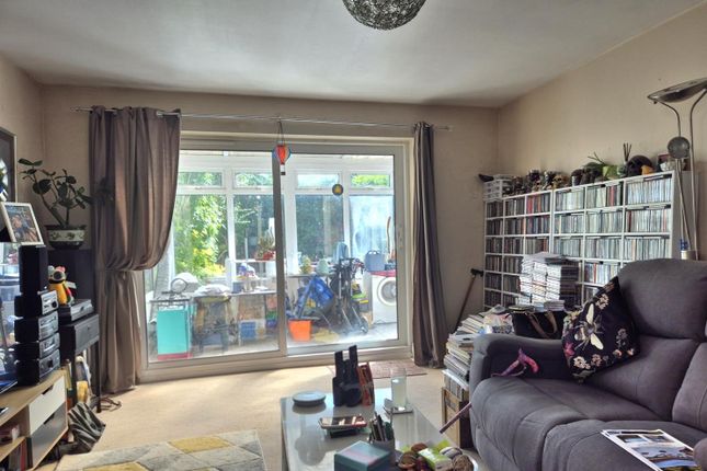 Flat 2, 102, Quantock Road, Weston-Super-Mare photo 3