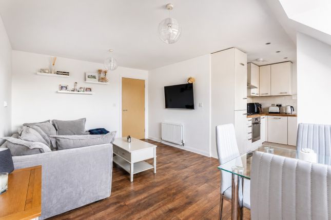 Flat 9, 45, Avian Avenue, St. Albans photo 3