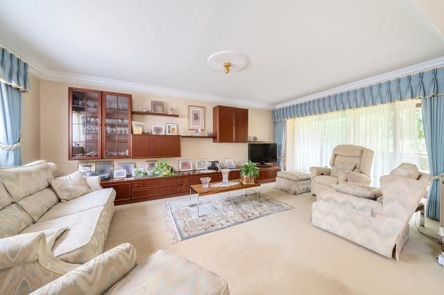 Flat for sale in Spencer Close, Finchley