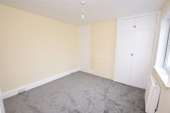 Flat 2, 74, Victoria Road, Cornwall photo 5