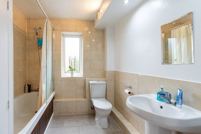 Flat for sale in Marston Ferry Road, Oxford