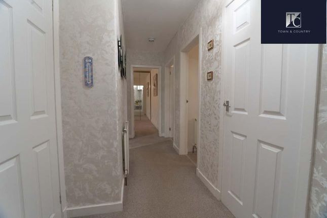 10, Howgate Avenue, Drumchapel photo 3