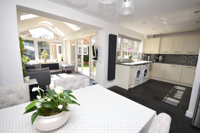 48, Windermere Way, Surrey photo 4