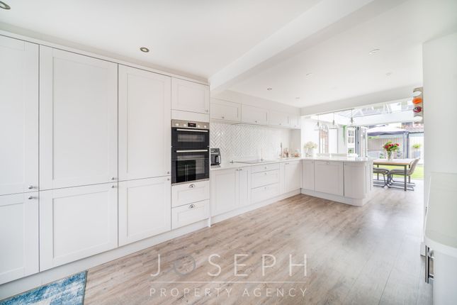 16 Snowcroft, Ipswich photo 3