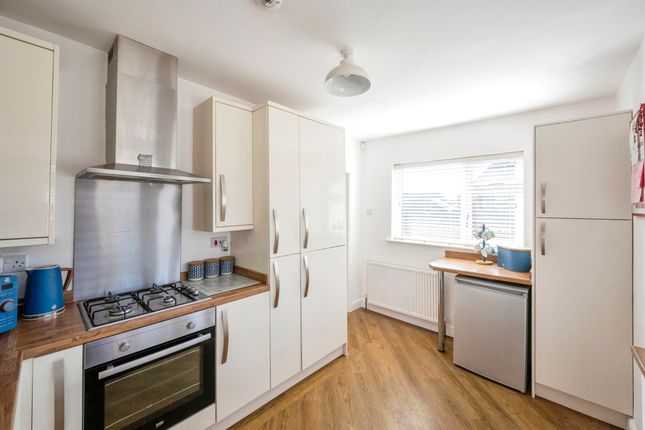 75, West View Crescent, Rotherham photo 4