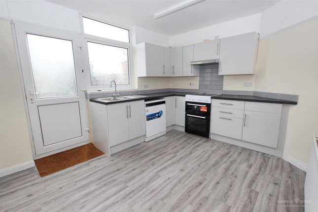 183, Thirlmere Avenue, Reading photo 2