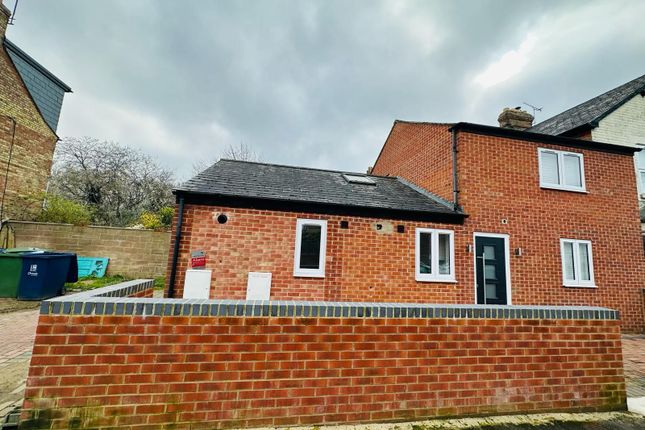 Thumbnail Semi-detached house to rent in Leopold Street, Oxford