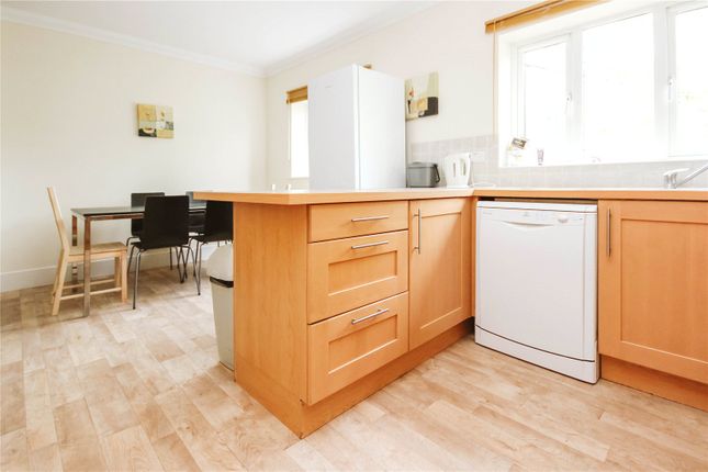 2, Jekyll Close, Bristol photo 3