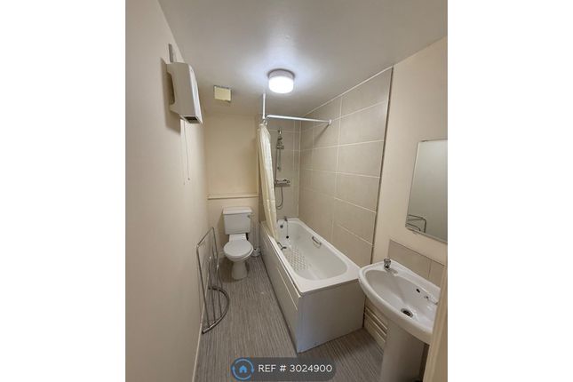 John Knox Court, Top Floor Flat, Aberdeen photo 5