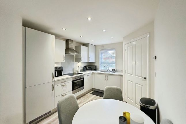 8, Appletree View, Morpeth photo 2
