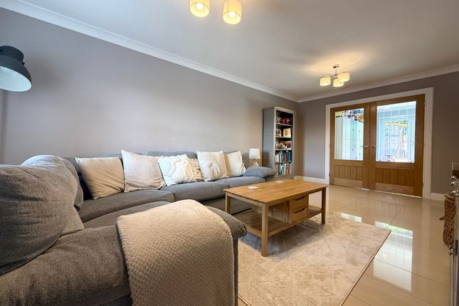 70 Tan Y Bryn Gardens, Aberdar photo 2