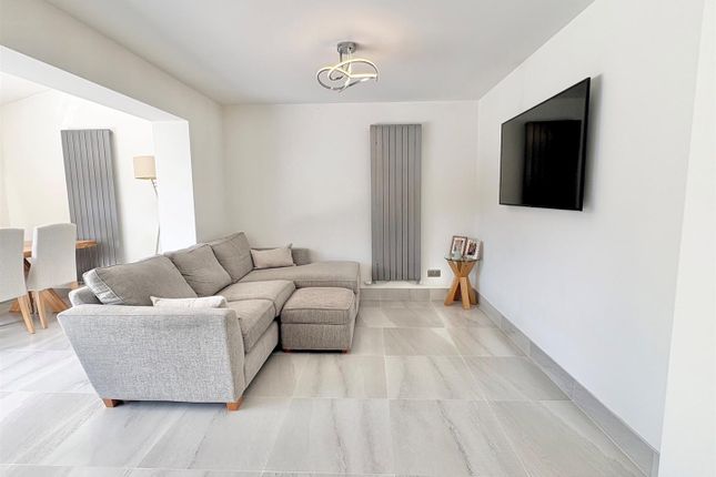 1, Dotterel Close, Leigh photo 4