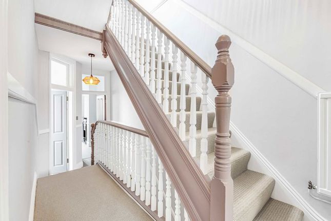 85, Barcombe Avenue, London photo 4