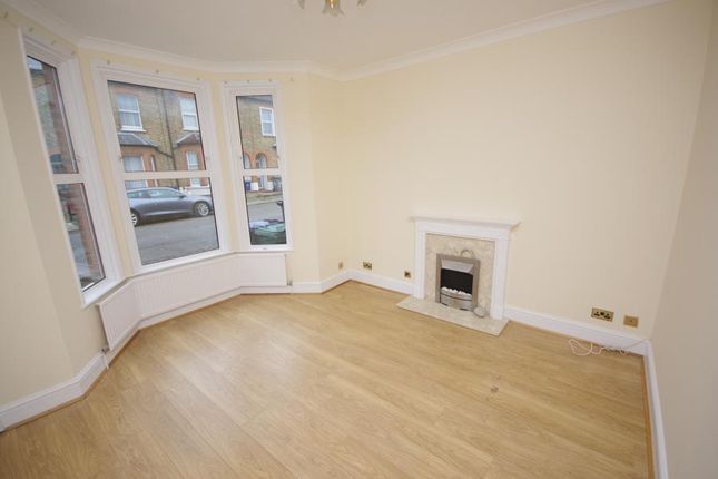 8, Theobalds Avenue, London photo 3