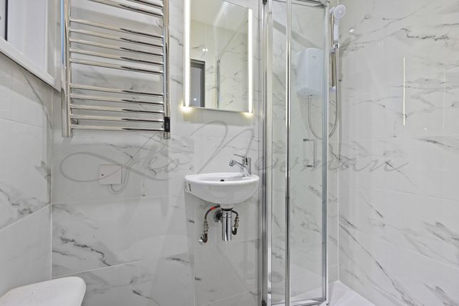 Room 1  HMO 51, Dafforne Road, London photo 5