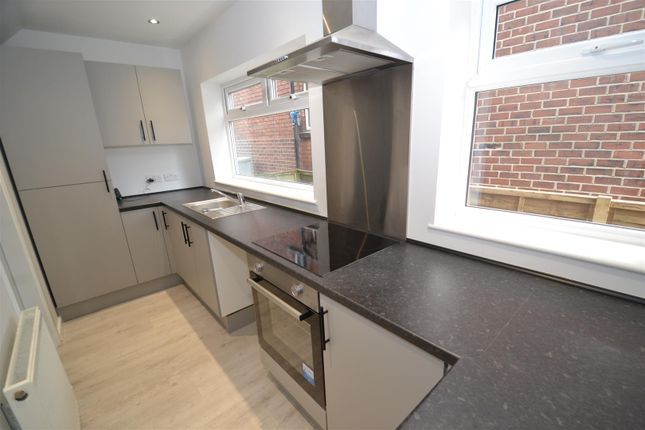19, Neville Street, Cleckheaton photo 5
