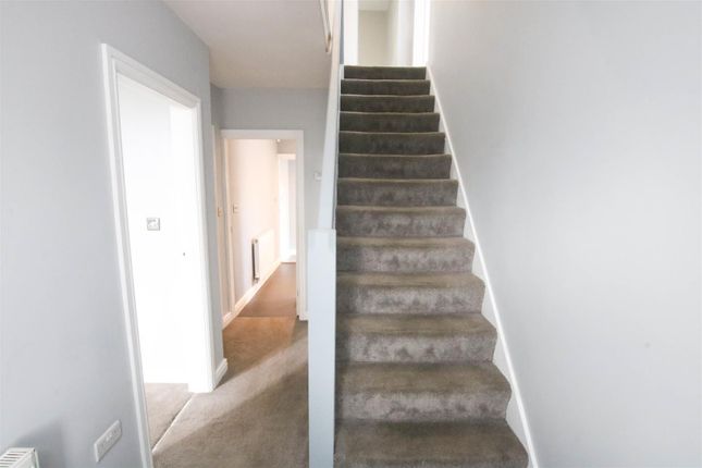 39, Spring Lane, Doncaster photo 4
