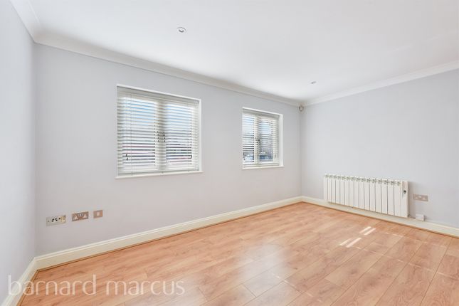 Flat for sale in Epsom Road, Ewell, Epsom