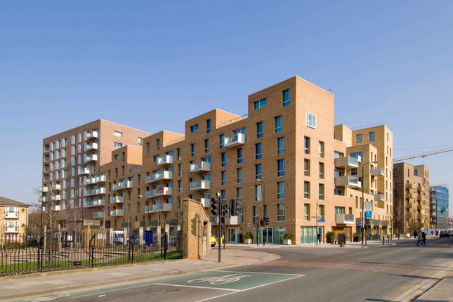 Thumbnail Flat to rent in St Andrews, Bromley By Bow
