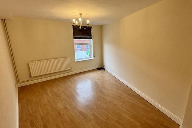 Flat to rent in Field Street, Shepshed, Loughborough