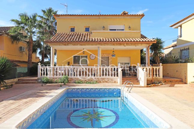 Thumbnail Villa for sale in Torrent, Valencia (Province), Valencia, Spain