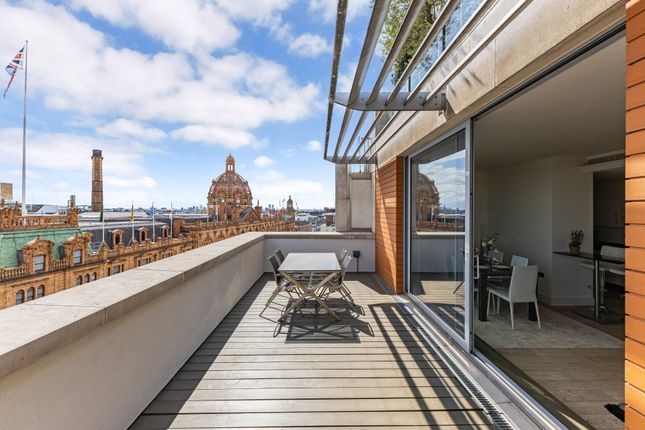 8.1 Chevalier House, 60, Brompton Road, London photo 3