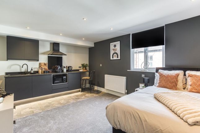 1-bed flat on Room 3, 79 Macklin Street, Derby, £800/mo