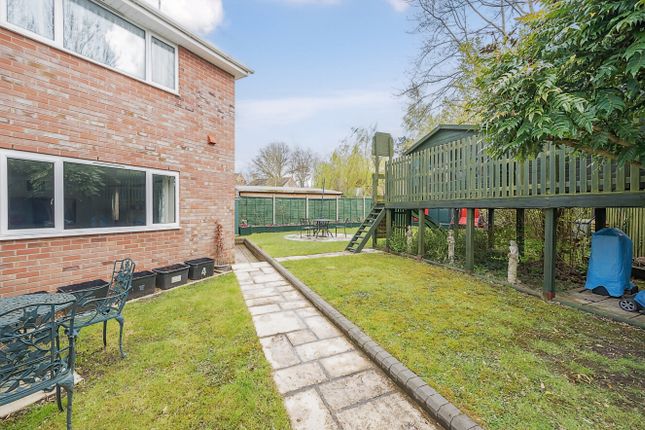 Link-detached house for sale in Yarnold Close, Wokingham, Berkshire