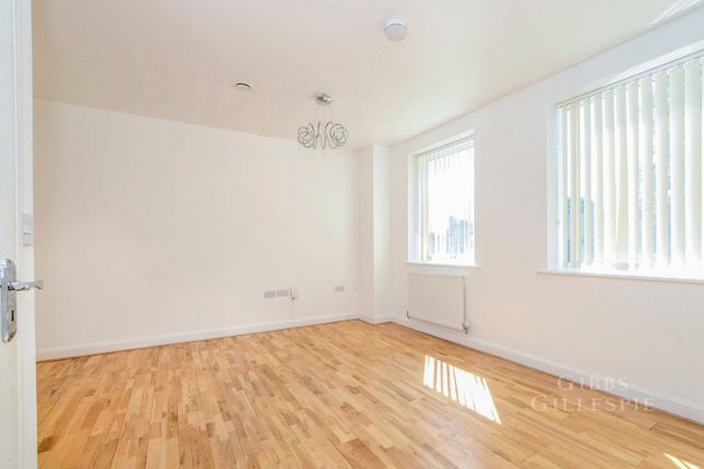 27, Artisan Place, Harrow photo 4