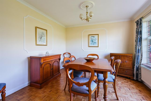 1, Pine Hill, Epsom photo 3