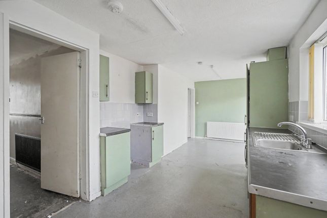 1 Meredith Court, Stapleford photo 2