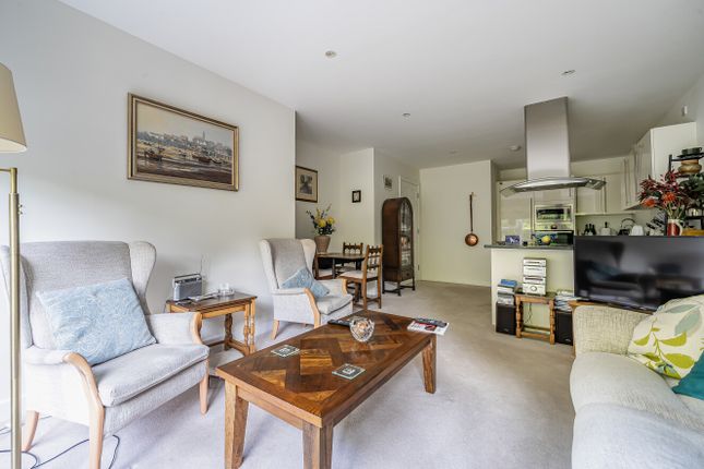 11 Wallis Court,, Wispers Lane, Surrey photo 4