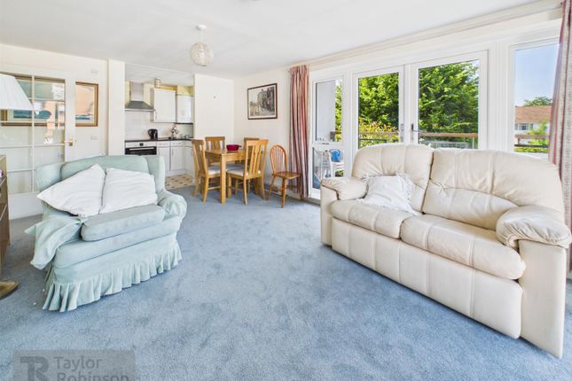 Flat 27, Choda House, Commonwealth Drive, Crawley photo 3