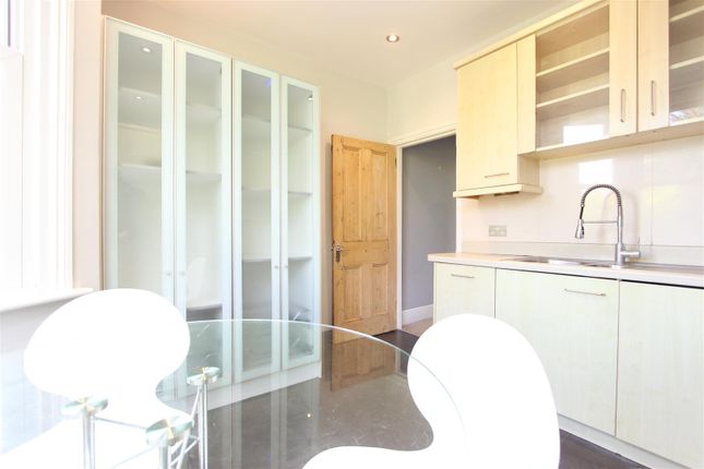 23, Radcliffe Road, London photo 3