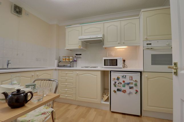 7, Orchard Lea, High Wych Road, Sawbridgeworth photo 4