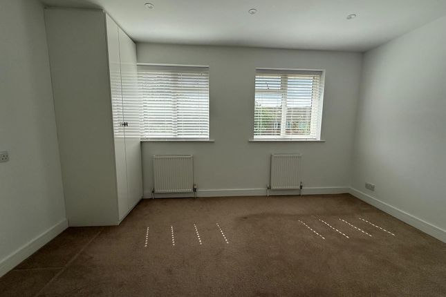 Cranleigh Close, Cheshunt photo 4