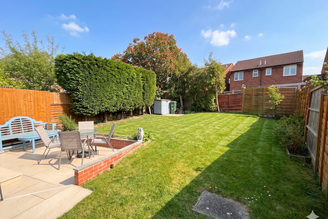 17 Perracombe, Milton Keynes photo 3