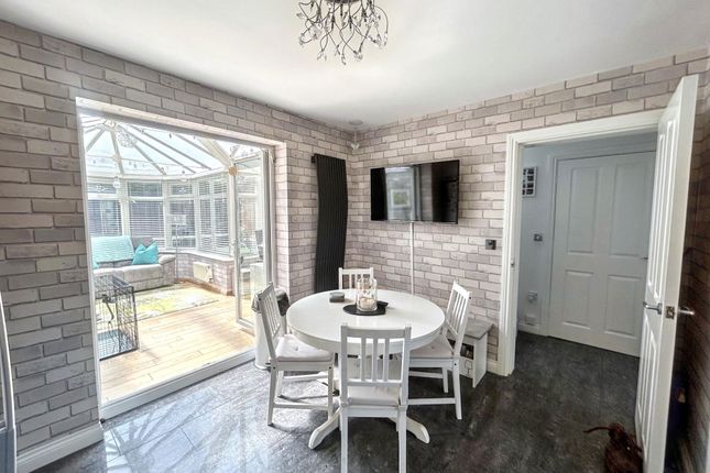 61, Edgefield, Newcastle upon Tyne photo 3