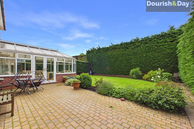 7 Brookside, Stafford photo 4