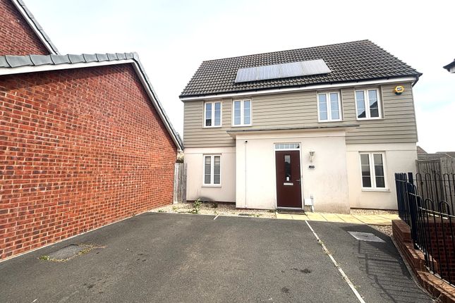 4-bed house on 19, Exeter, £1,800/mo