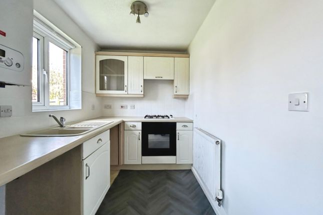 38, Lawnwood Drive, Goldthorpe photo 2