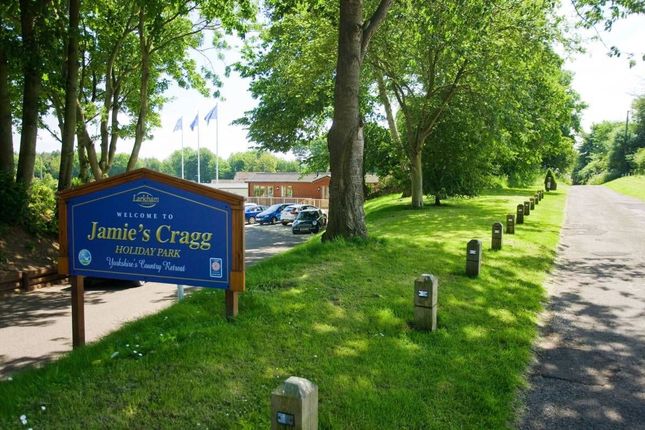 2, Jamieâ€™s Cragg Holiday Park, Welburn photo 3