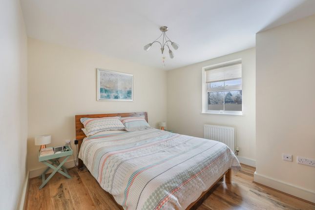 Flat 3, Berwick Lodge, Reigate photo 2