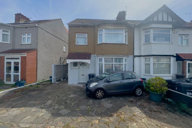 Property for sale in Ashurst Drive, Ilford