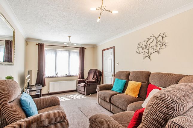 5, Sutherland Place, Wickford photo 3