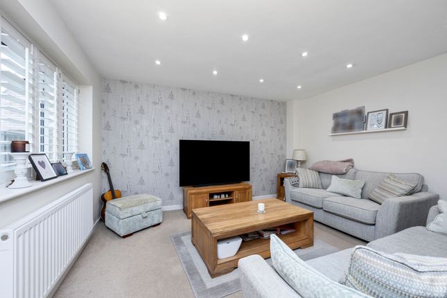 45a Downsview Crescent, Uckfield photo 4