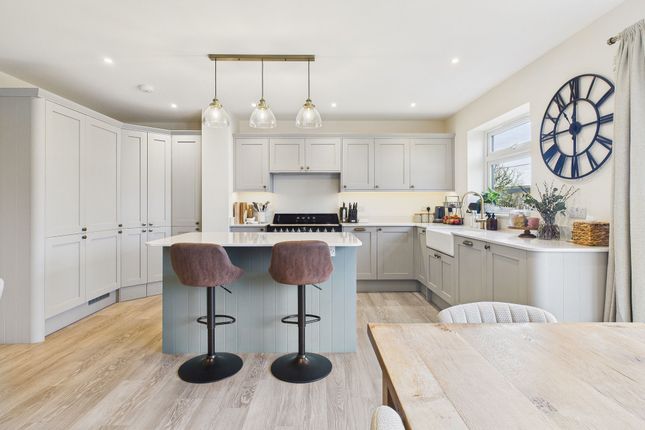 65 Highfield Close, Crediton photo 2