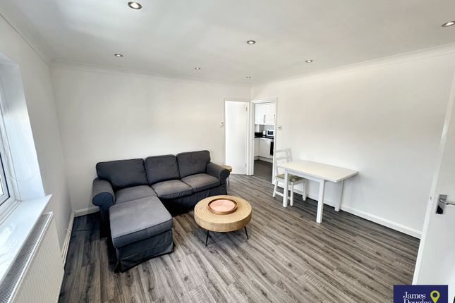 Woodville Court, Woodville Road Cardiff South Glamorgan photo 3