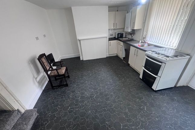 4,, Meltham Road, Huddersfield photo 4